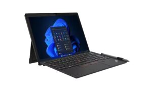 Lenovo ThinkPad X12 Detachable Gen 2 左斜め前から