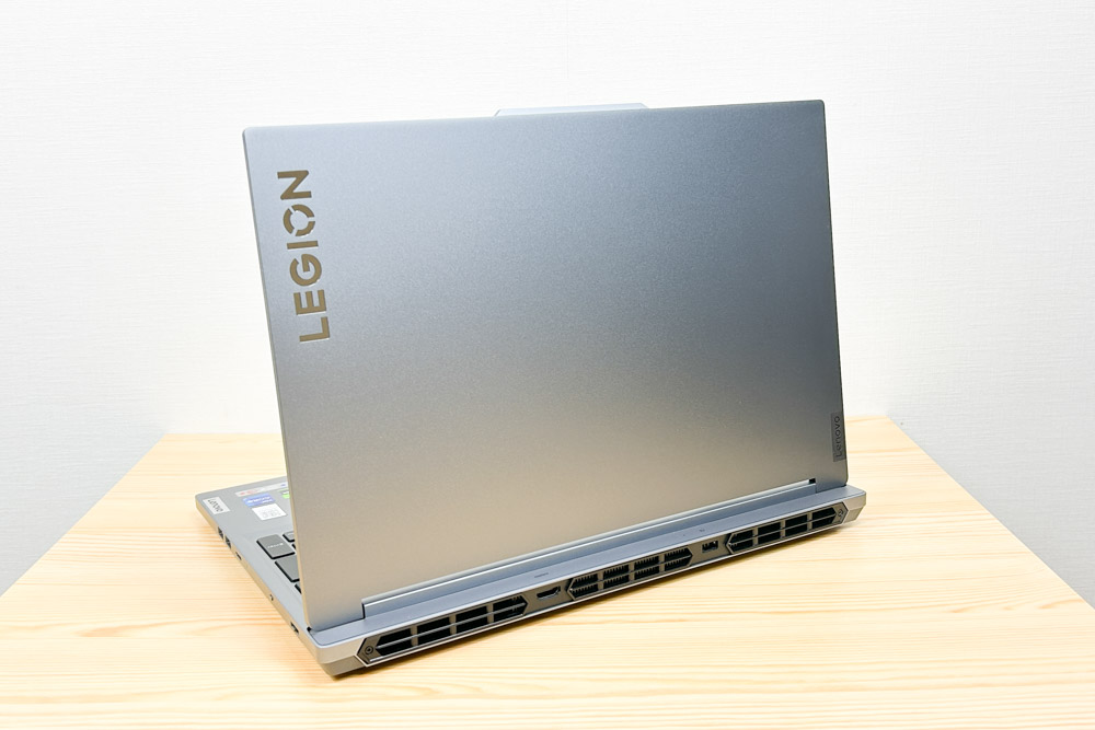 Lenovo Legion 5i Gen 9 (16型 Intel)　背面