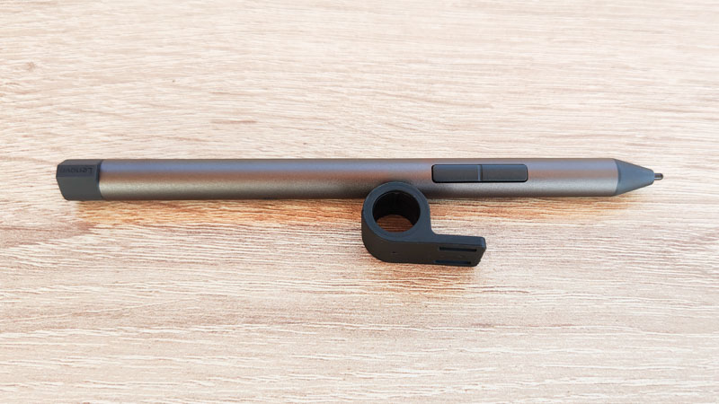 Lenovo Yoga 7 2-in-1 Gen 9 14型付属のデジタルペン