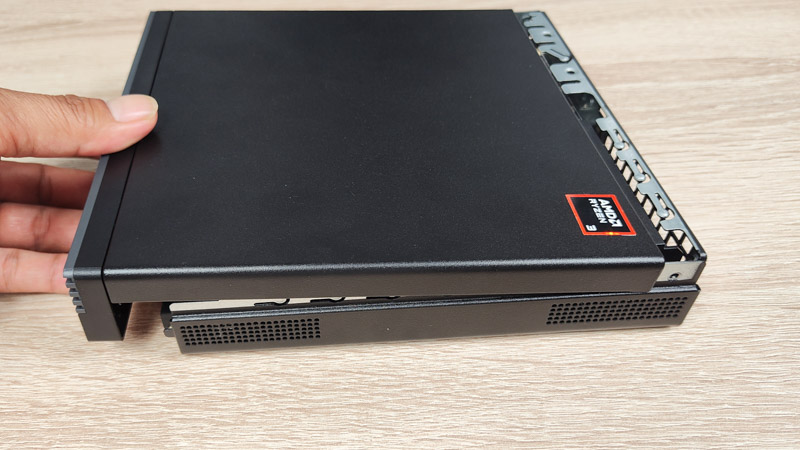 Lenovo ThinkCentre M75q Tiny Gen 5 取り外し