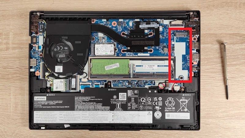 Lenovo ThinkPad E14 Gen 6 SSD増設方法