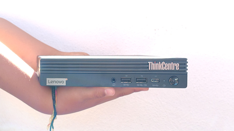 Lenovo ThinkCentre M75q Tiny Gen 5 Intel コンパクトな筐体