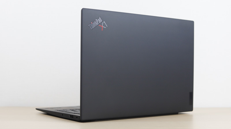 ThinkPad X1 Carbon カーボン素材