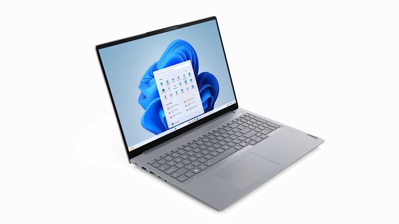 Lenovo ThinkBook 16 Gen 8 左斜め前から