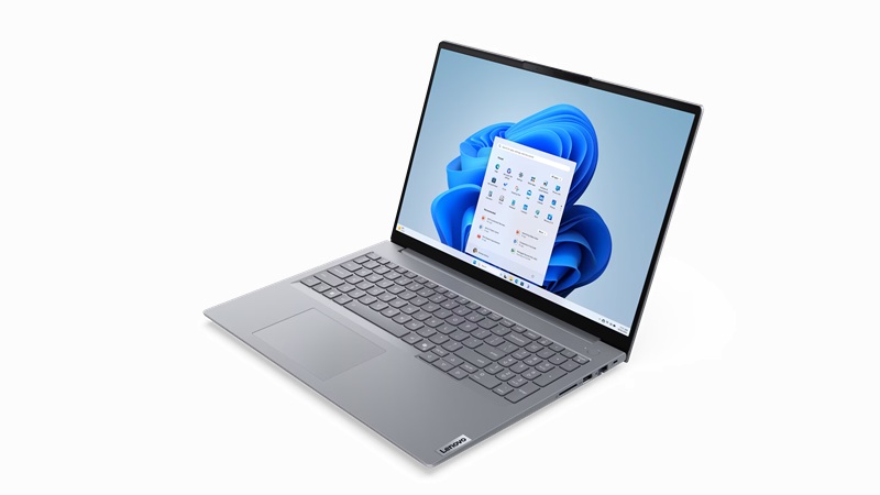 Lenovo ThinkBook 16 Gen 8 右斜め前から