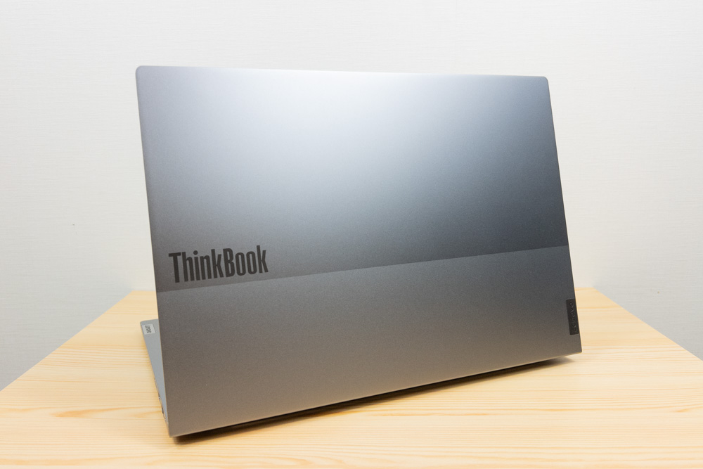 Lenovo Thinkbook 16 Gen 7 AMD 背面