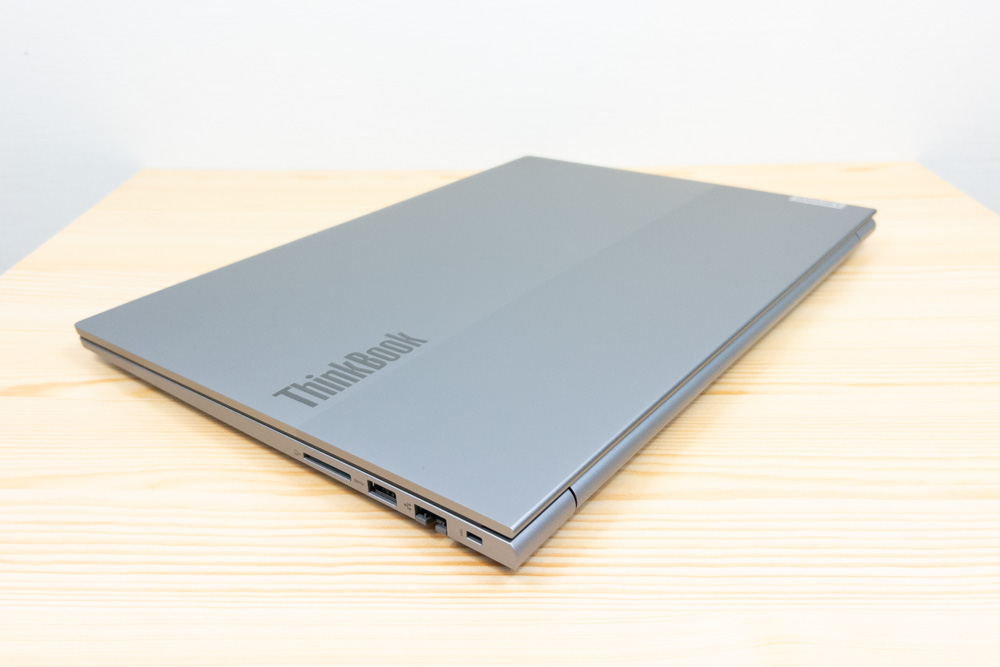 Lenovo Thinkbook 16 Gen 7 AMD 上から