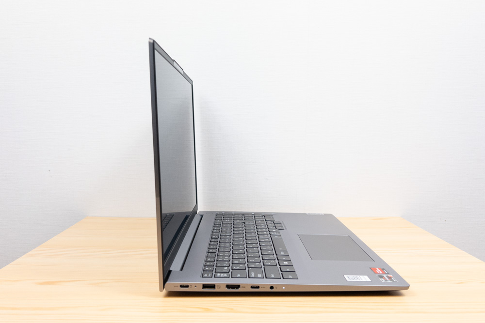 Lenovo Thinkbook 16 Gen 7 AMD 横から