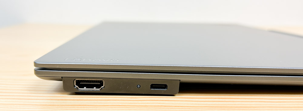 Lenovo ThinkPad X9 15 Gen 1 Aura Edition(15.3型 Intel) 左側面インターフェイス