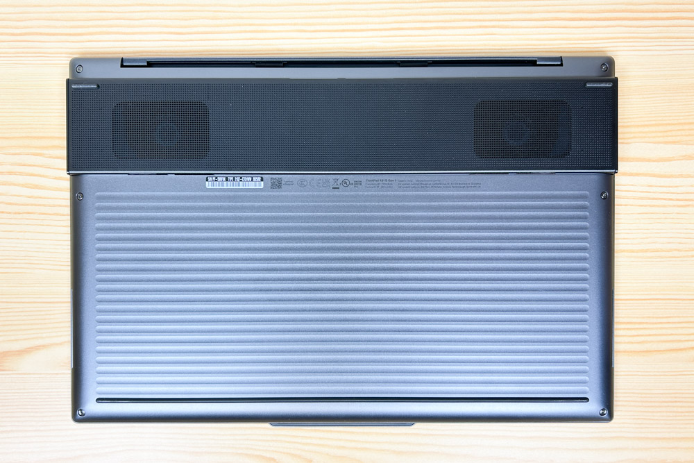 Lenovo ThinkPad X9 15 Gen 1 Aura Edition(15.3型 Intel) 底面