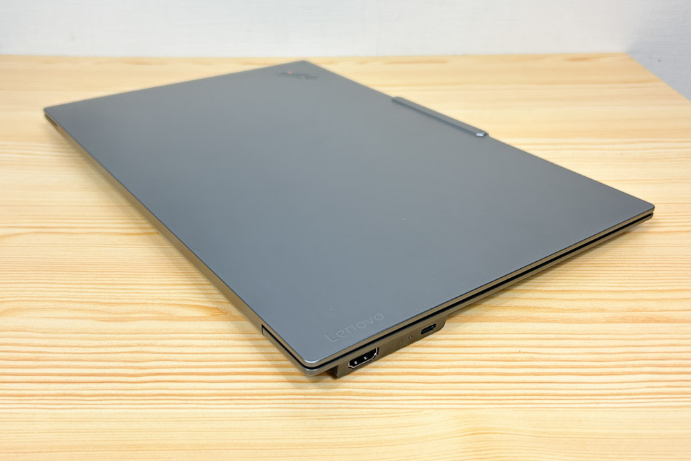 Lenovo ThinkPad X9 15 Gen 1 Aura Edition(15.3型 Intel) 筐体寸法