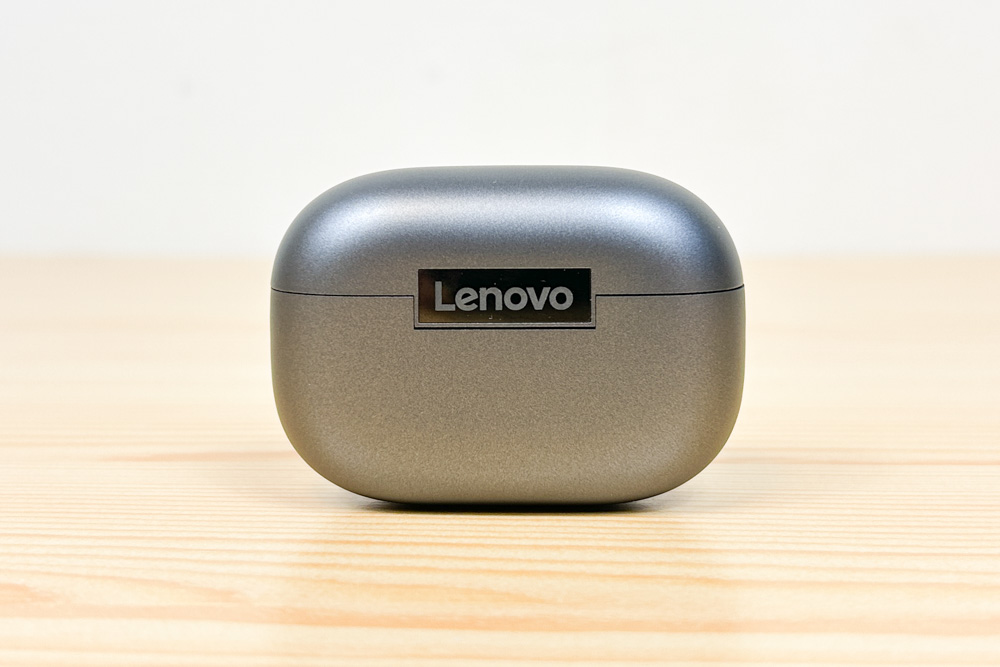 Lenovo TWS イヤホン(ThinkPad X9) 背面