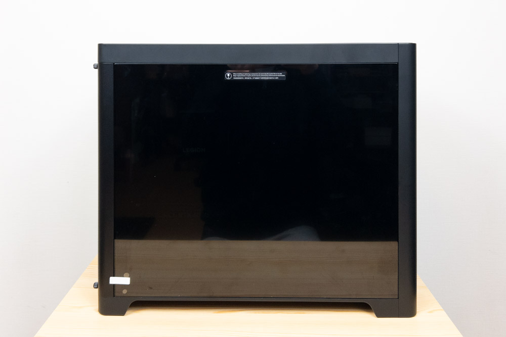Lenovo Legion Tower 5 30IAS10 左側面