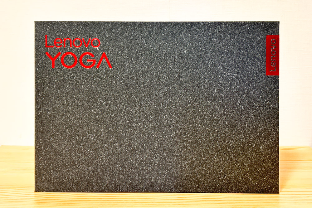 Lenovo Yoga Slim 9i Gen 10(14型 Intel)の箱