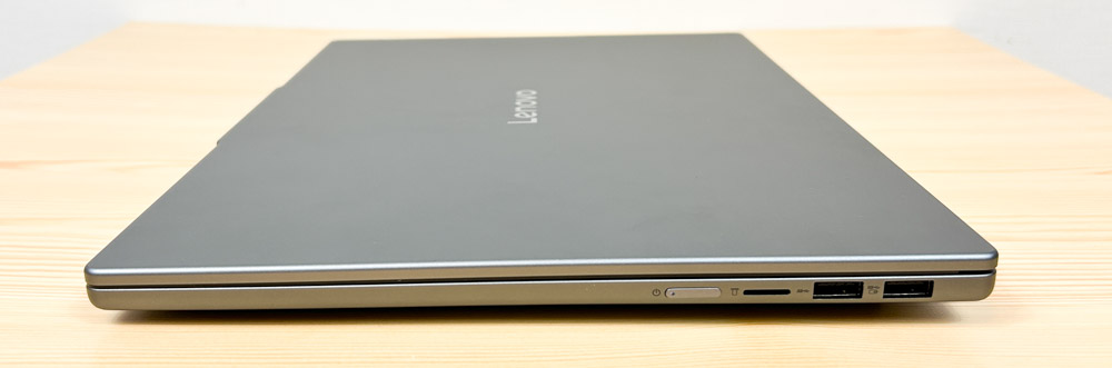 Lenovo IdeaPad Slim 5 Gen 10(16型 AMD) ディスプレイを閉じた状態　横から