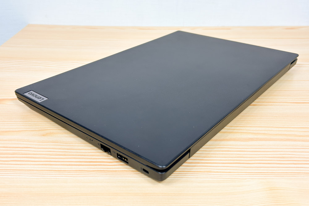 Lenovo V14 Gen 4 AMD 2025年モデル　筐体