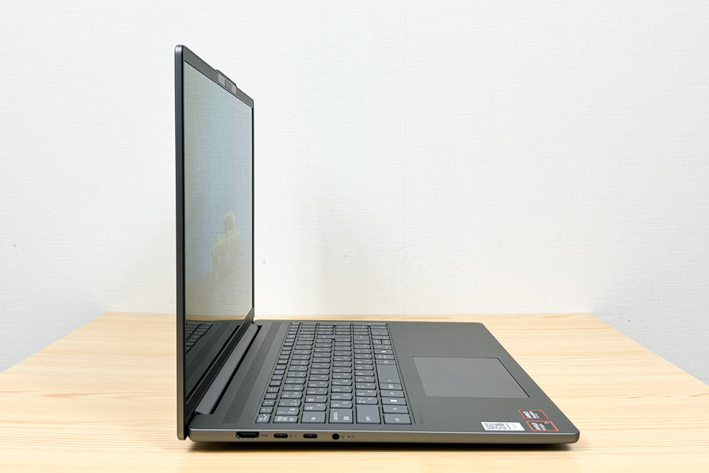 Lenovo IdeaPad Slim 5 Gen 10(16型 AMD) 横から