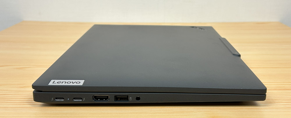 Lenovo ThinkPad T14 Gen 6 AMD(14型 AMD) 筐体の厚さ