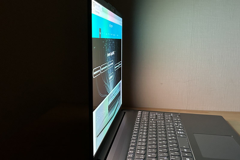 Lenovo IdeaPad Slim 5 Gen 10(16型 AMD) ディスプレイ視野角のチェック　横