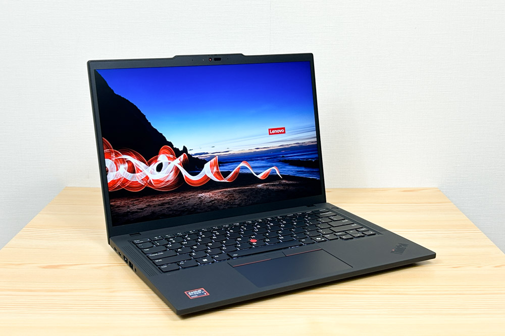 Lenovo ThinkPad T14 Gen 6 AMD(14型 AMD) 左斜め前から