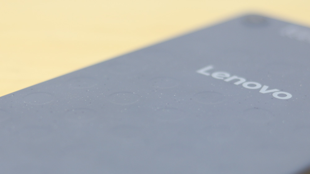 Lenovo Tab One 背面
