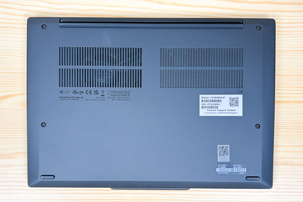 Lenovo ThinkPad X13 Gen 6(13.3型 Intel) 底面カバー