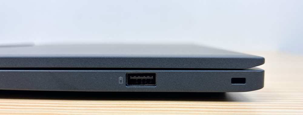 Lenovo ThinkPad X13 Gen 6(13.3型 Intel) インターフェイス