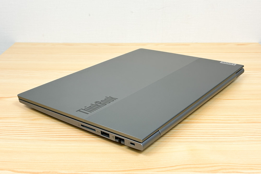 Lenovo ThinkBook 14 Gen 8 Arrow Lake(14型 Intel) 筐体