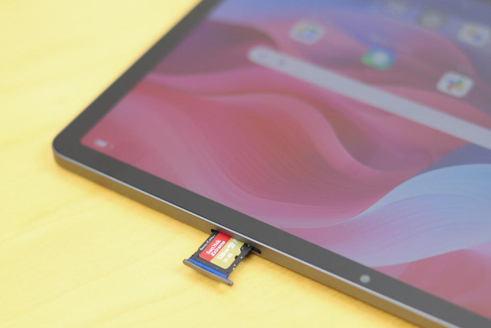 Lenovo Idea Tab microSDカードで増設