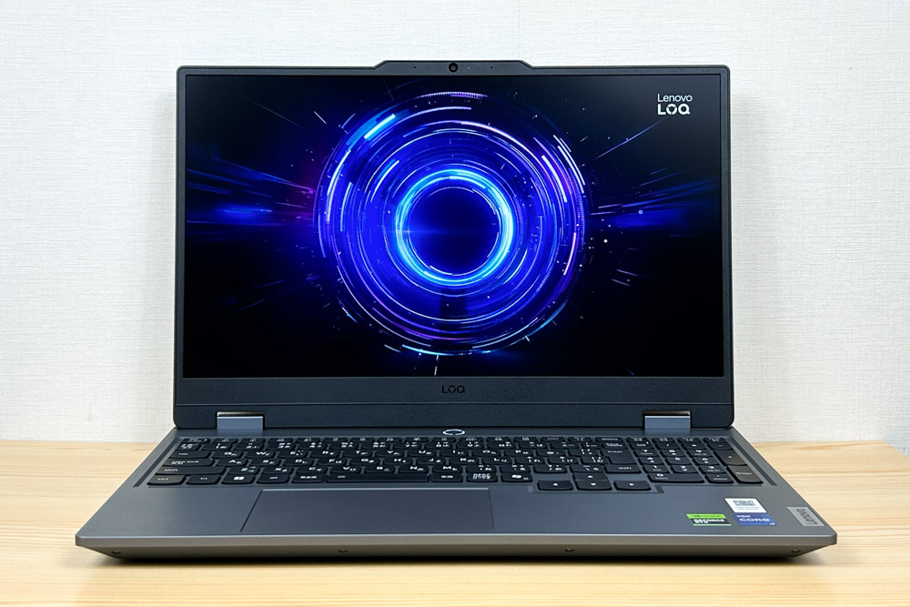 Lenovo LOQ 15IRX10（15.6型 Intel） 正面