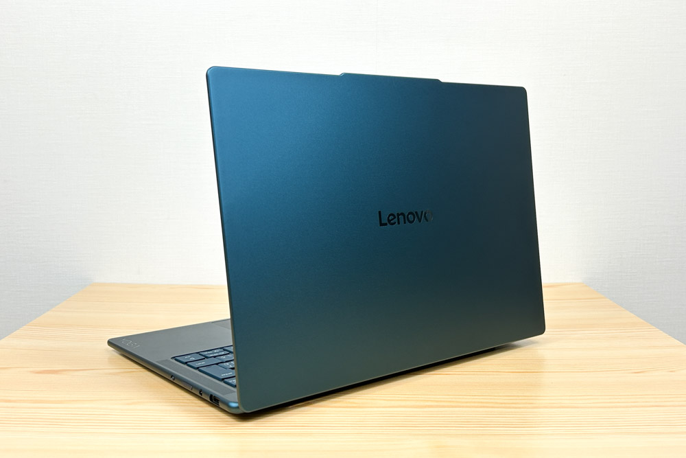 Lenovo Yoga Slim 7 Gen 10(14型 AMD) 背面