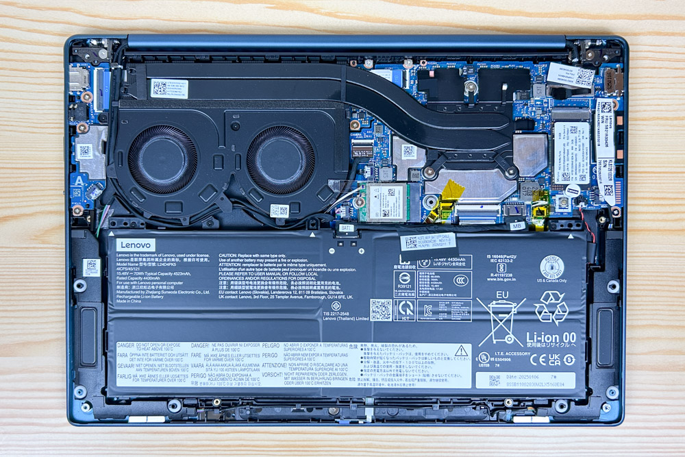 Lenovo Yoga Slim 7 Gen 10(14型 AMD) 筐体内部