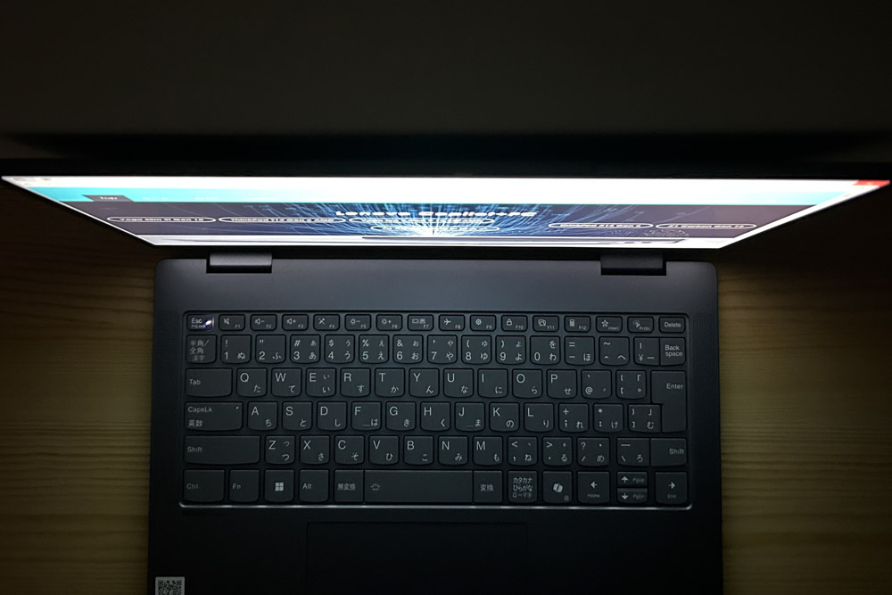 Lenovo IdeaPad 5 2-in-1 Gen 10(14型 AMD)　ディスプレイ視野角のチェック　上から