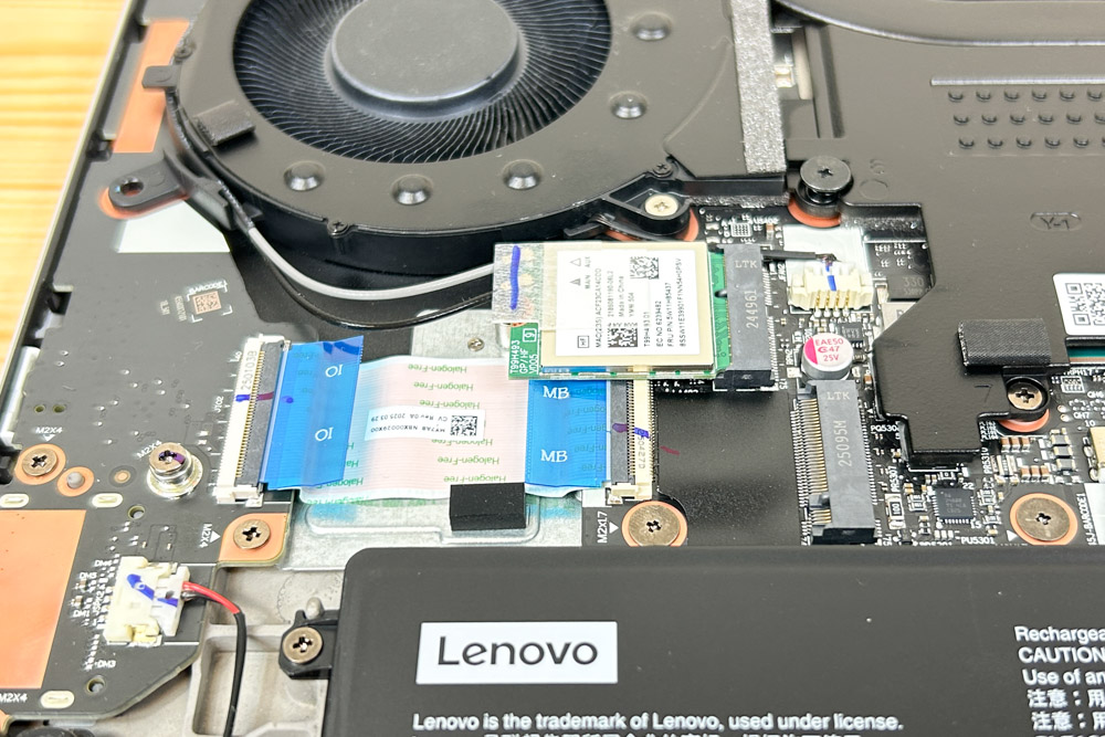 Lenovo Legion 7i Gen 10(16型 Intel)　M,2スロット