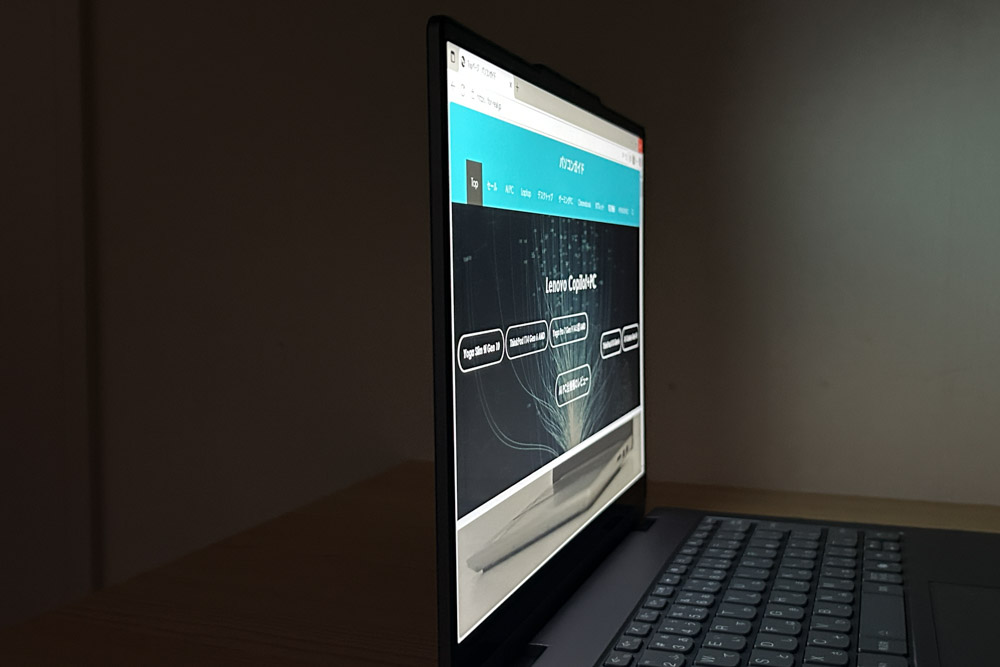 Lenovo IdeaPad 5 2-in-1 Gen 10(14型 AMD)　ディスプレイ視野角のチェック　横から