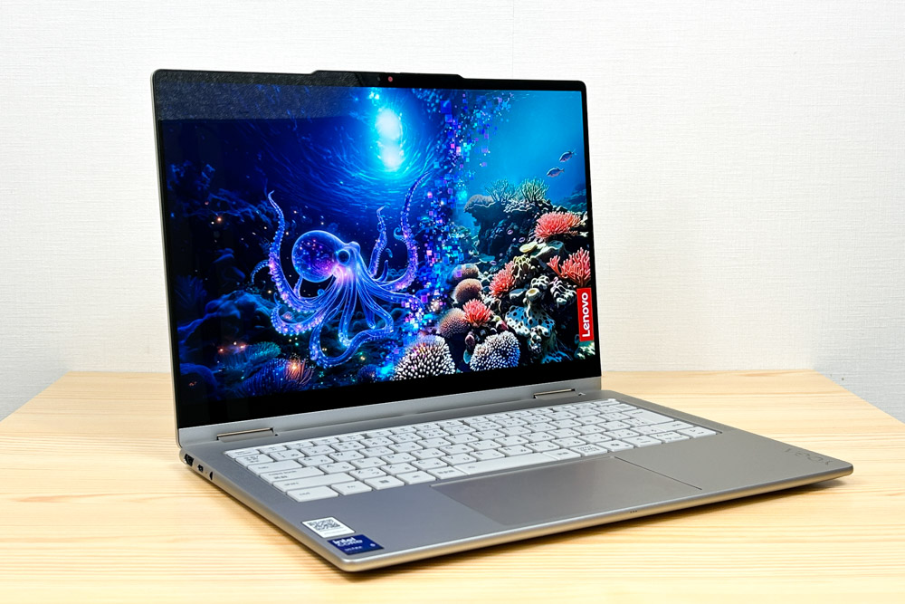 Lenovo Yoga 7i 2-in-1 Gen 10(14型 Intel)　左斜め前から