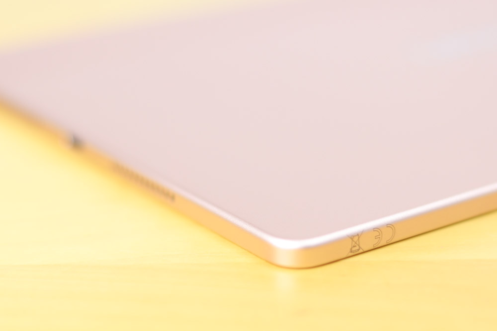 Lenovo Idea Tab Plus ユニボディデザイン