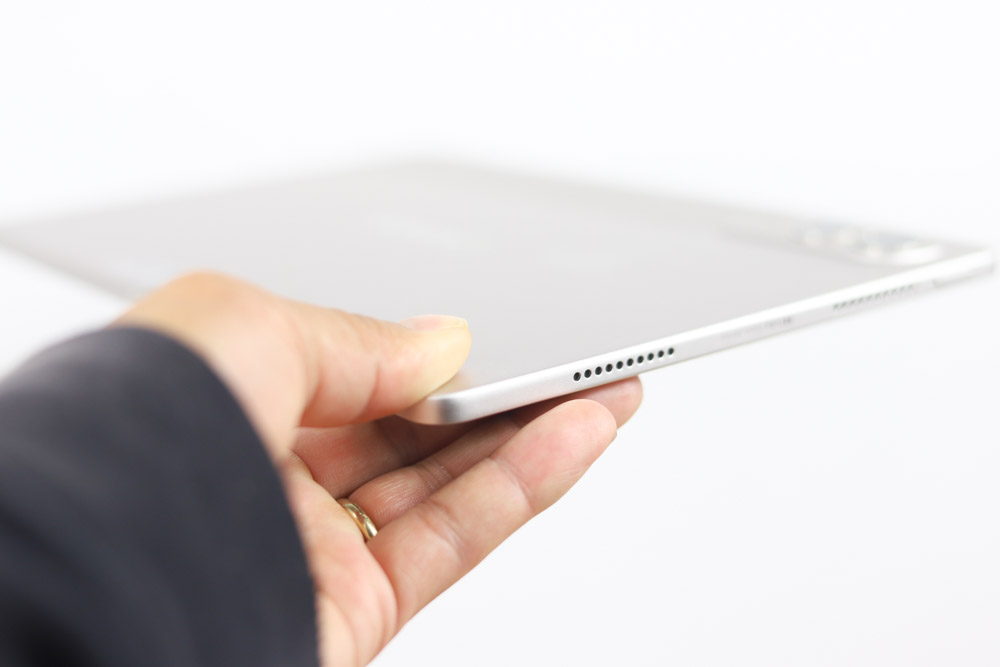 Lenovo Yoga Tab 6.2ミリの薄い筐体