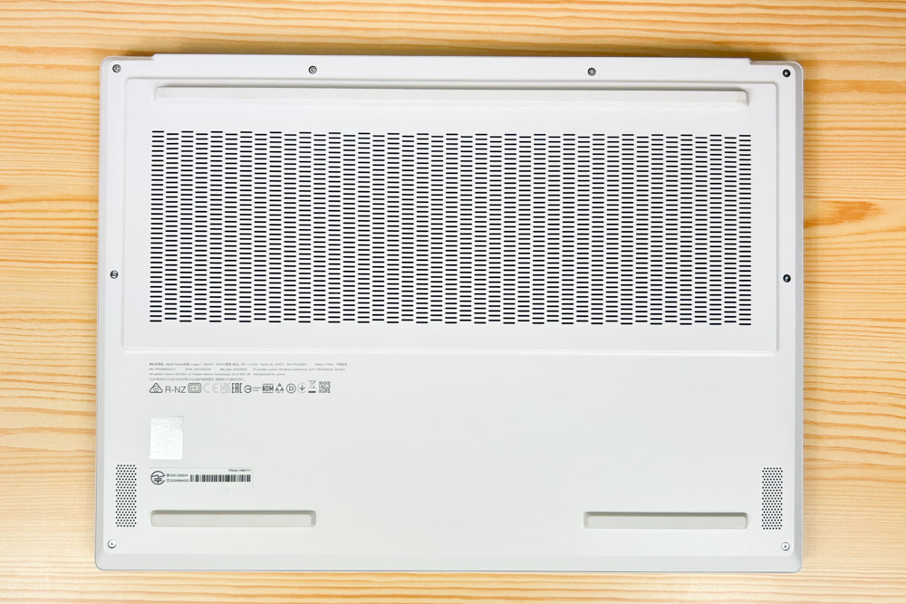 Lenovo Legion 7i Gen 10(16型 Intel)　底面カバー