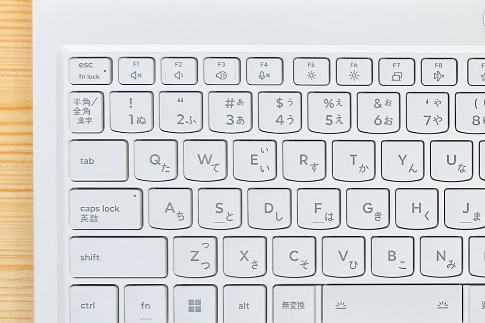 Lenovo Legion 7i Gen 10(16型 Intel)　キーボードにある突起