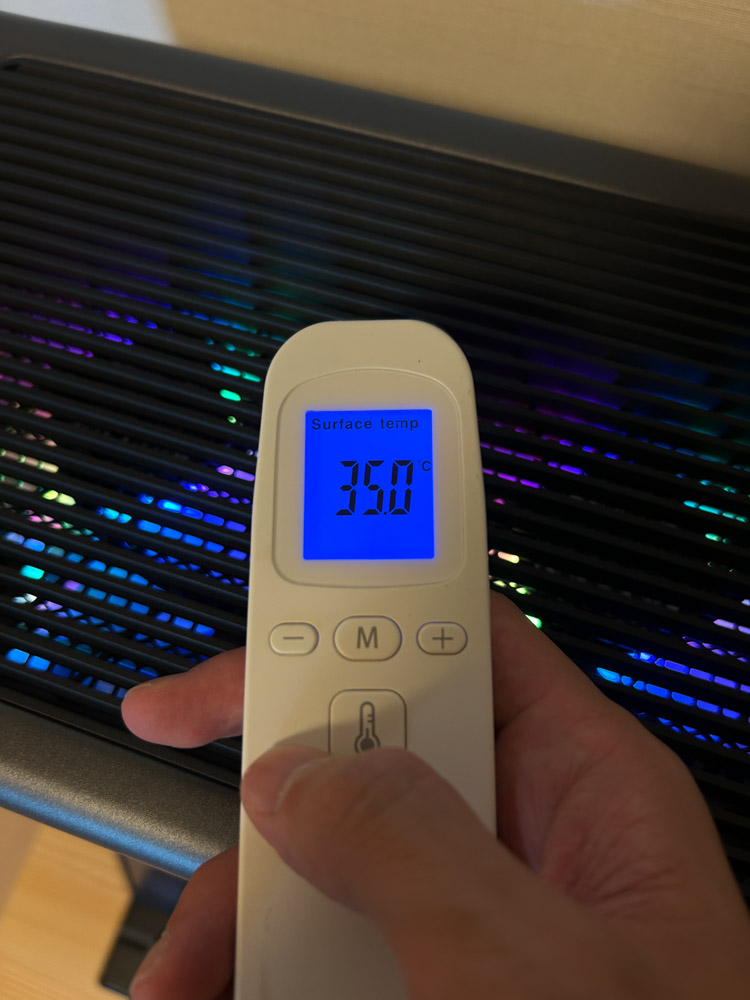 Lenovo Legion Tower 7 34IAS10 (Intel) 上面ケースファン温度