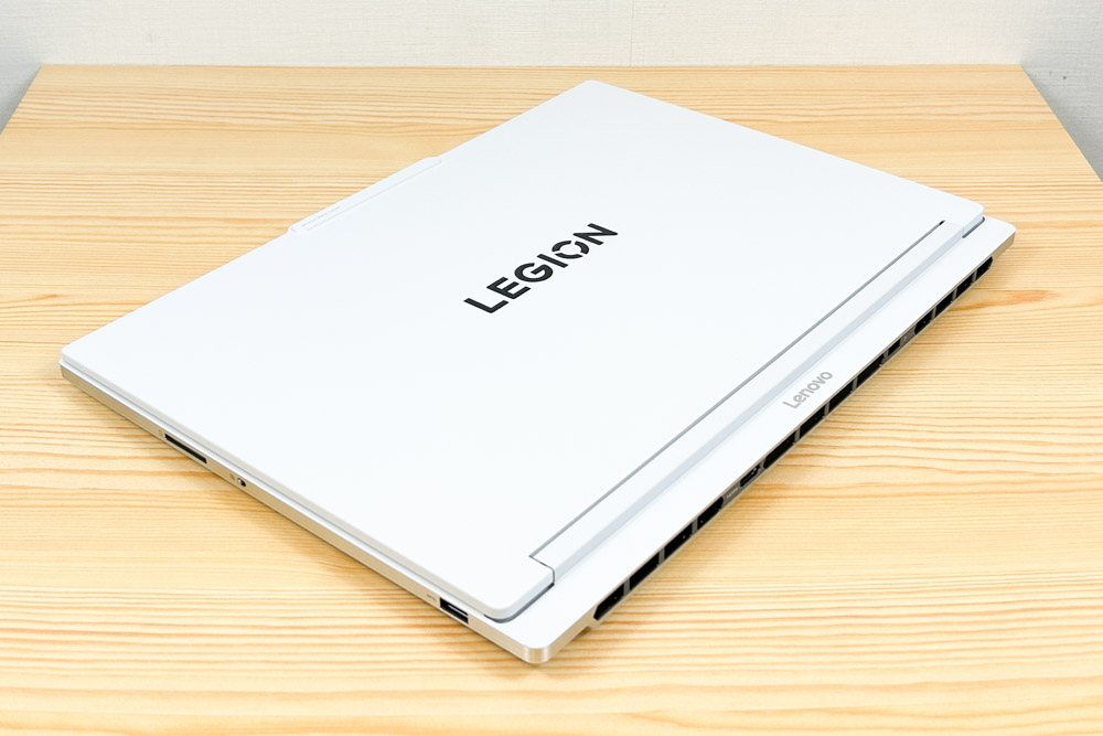 Lenovo Legion 7i Gen 10(16型 Intel)　筐体