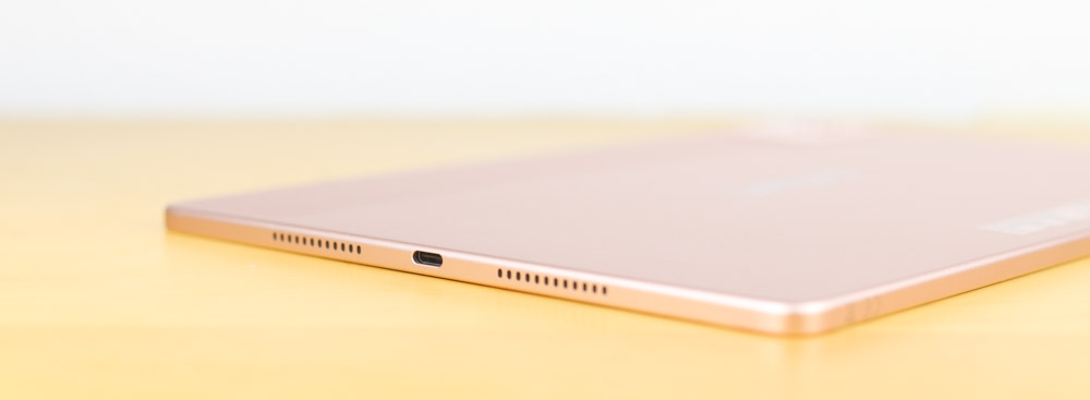 Lenovo Tab Plus USBポート
