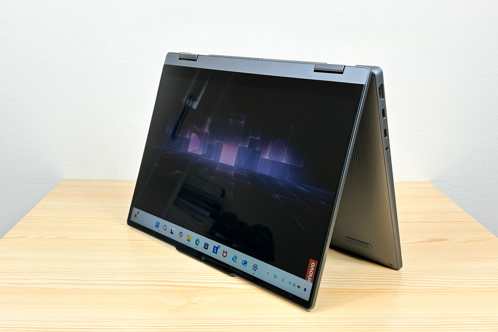 Lenovo IdeaPad 5 2-in-1 Gen 10(14型 AMD)　テントモード