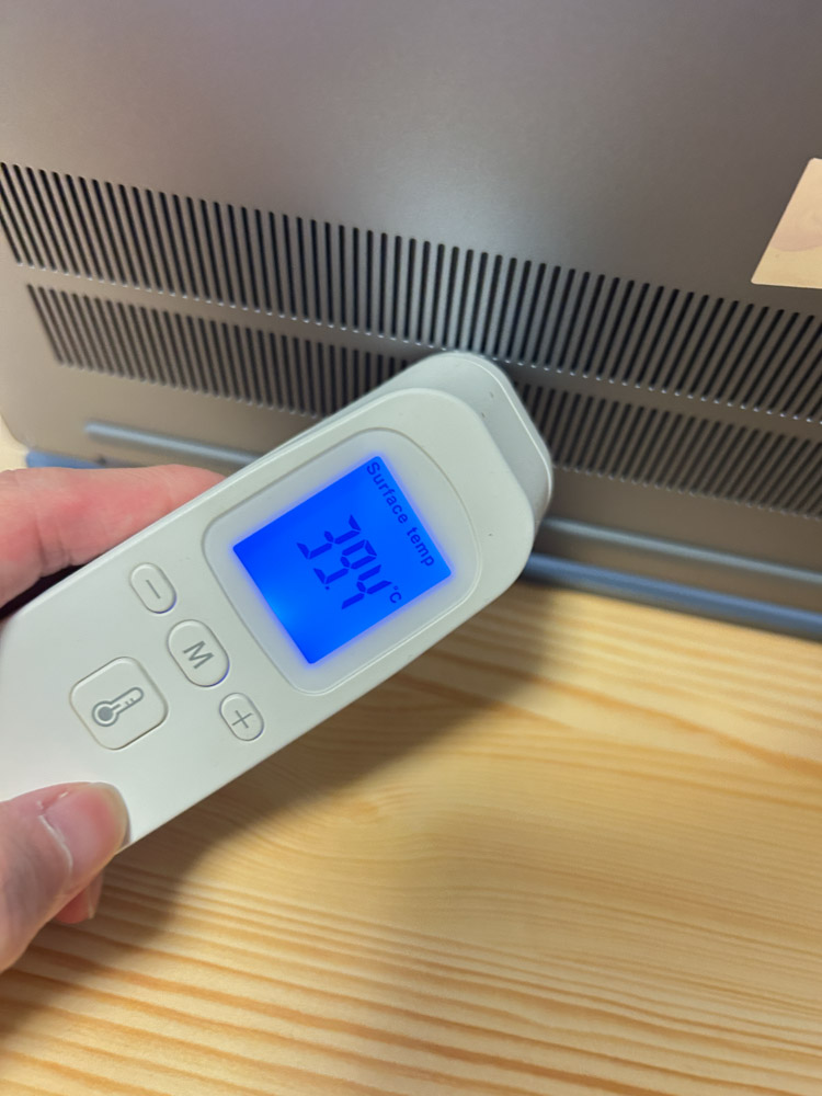 Lenovo IdeaPad 5 2-in-1 Gen 10(14型 AMD)　ベンチマーク計測時のPC背面温度