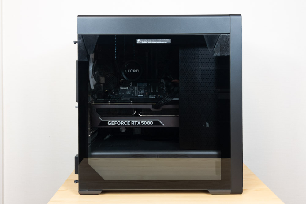 Lenovo Legion Tower 7 34IAS10 (Intel) 左サイドパネル