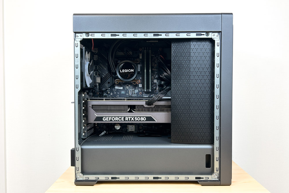 Lenovo Legion Tower 7 34IAS10 (Intel) 筐体内部