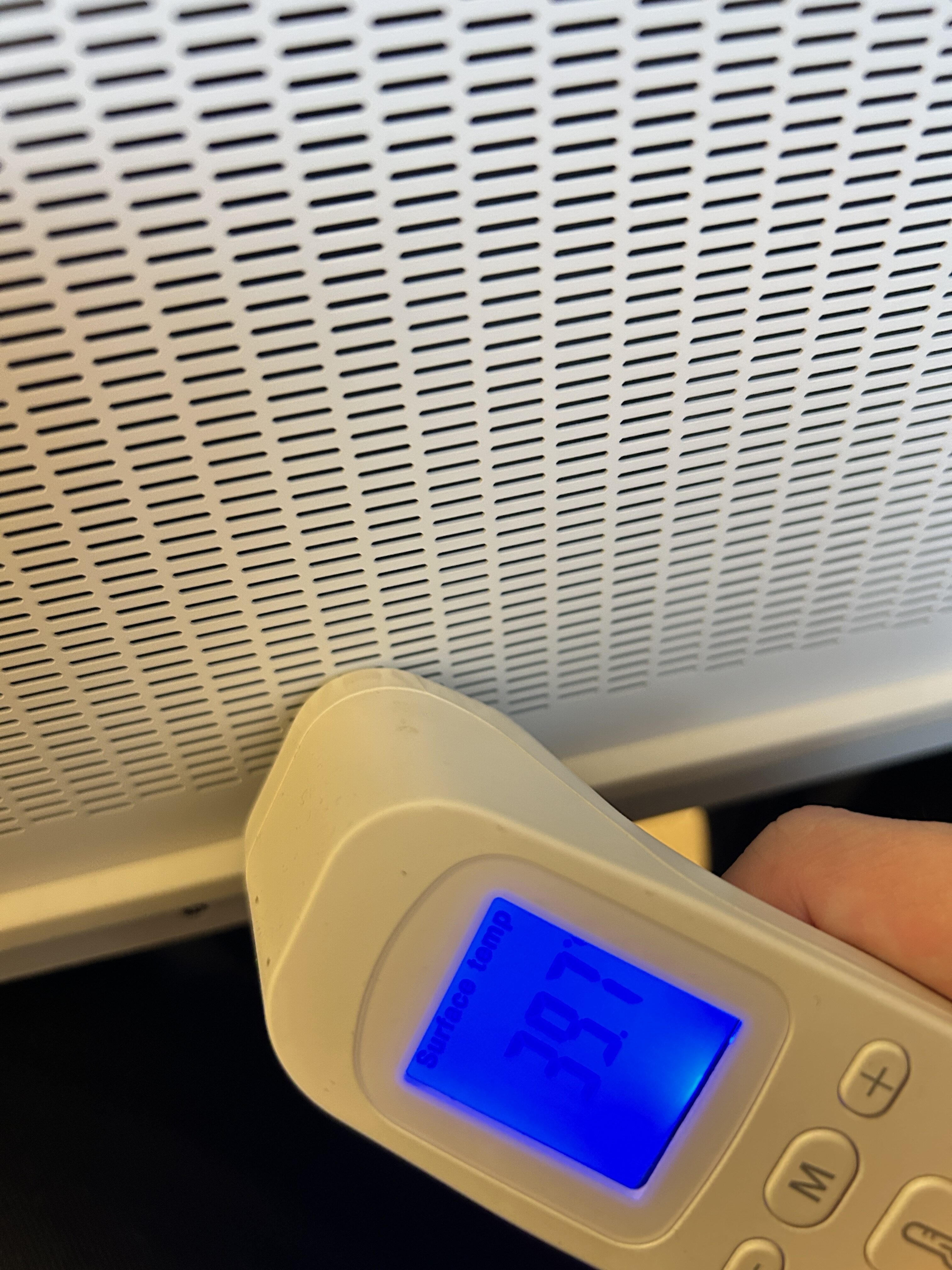 Lenovo Legion 7i Gen 10(16型 Intel) Fire Strike計測時の底面温度