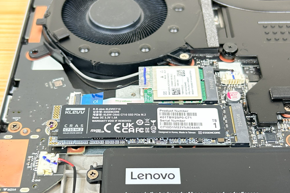 Lenovo Legion 7i Gen 10(16型 Intel)　M.2スロット