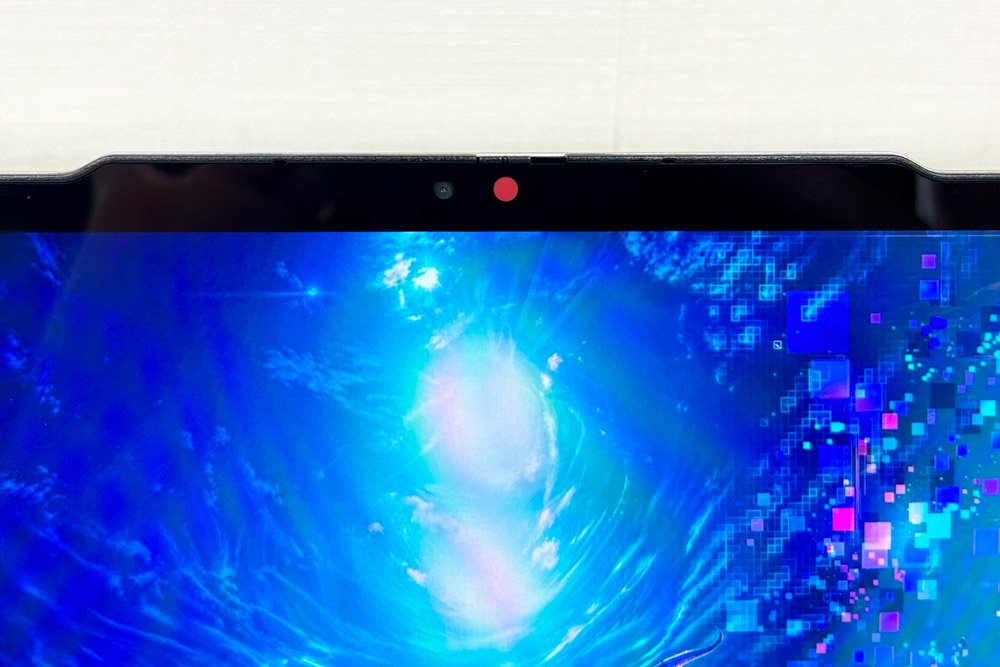 Lenovo Yoga 7i 2-in-1 Gen 10(14型 Intel)　Webカメラ　プライバシーシャッターを閉じた状態